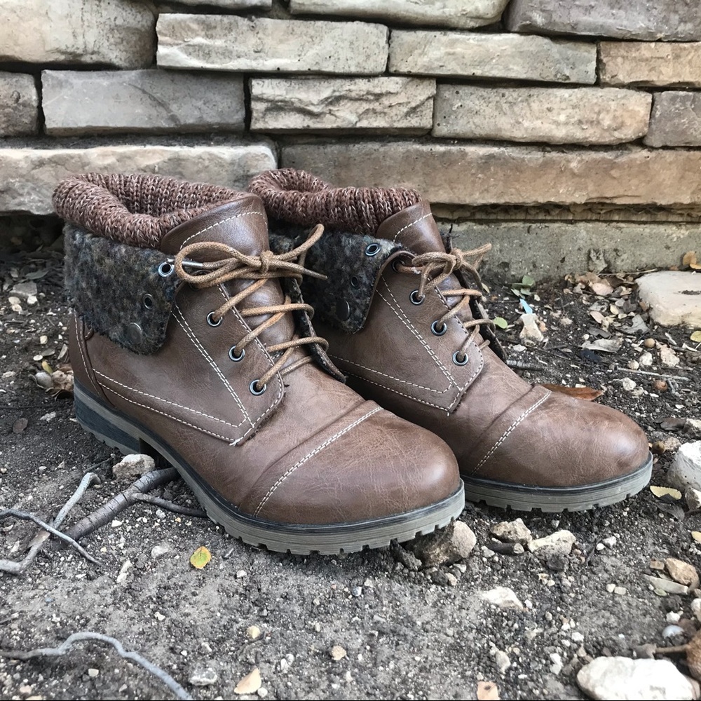 Lace-Up Ankle Boots Women’s Size 8.5